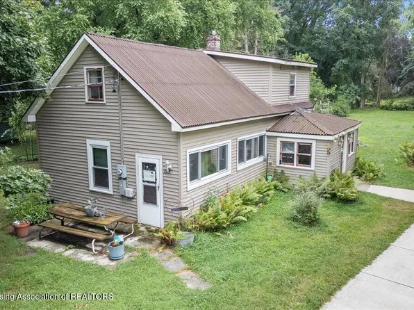 1605 Hillcrest St, Lansing, MI 48910