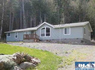 1496 Herrick Rd, Port Angeles, WA 98363