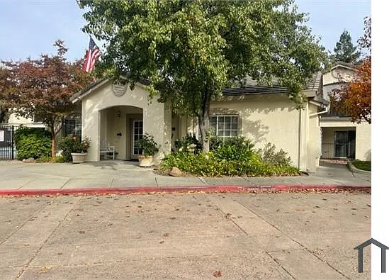 2001 Eastwood Dr #9 — Photo 30