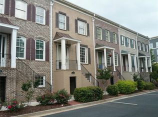 917 Persimmon Point, Sandy Springs, GA 30328