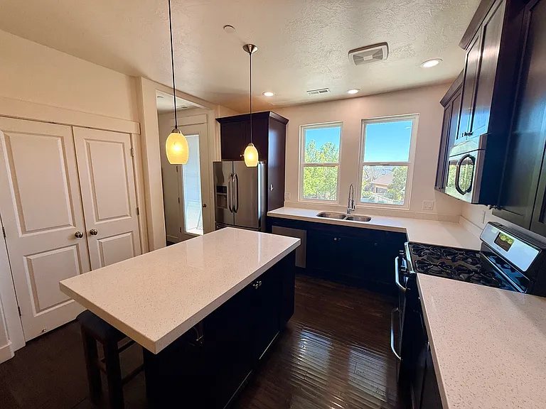 4569 W Daybreak Rim Way — Photo 11