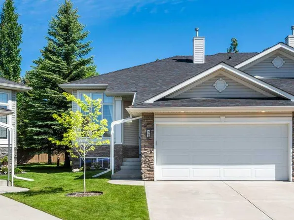 37 SE Wentworth Gdns SW, Calgary, AB T3H 4L7