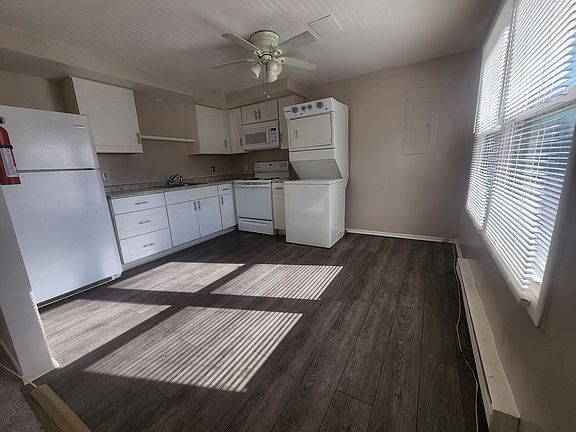2nd image of 8 Washington St APT 1B