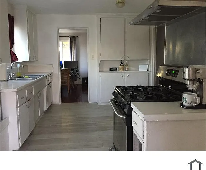 702 Palm Ave — Photo 6