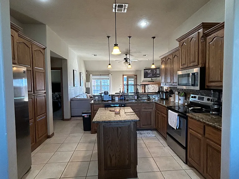1112 Alma Dr — Photo 9