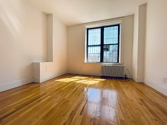 Rented by Level Group | media 11