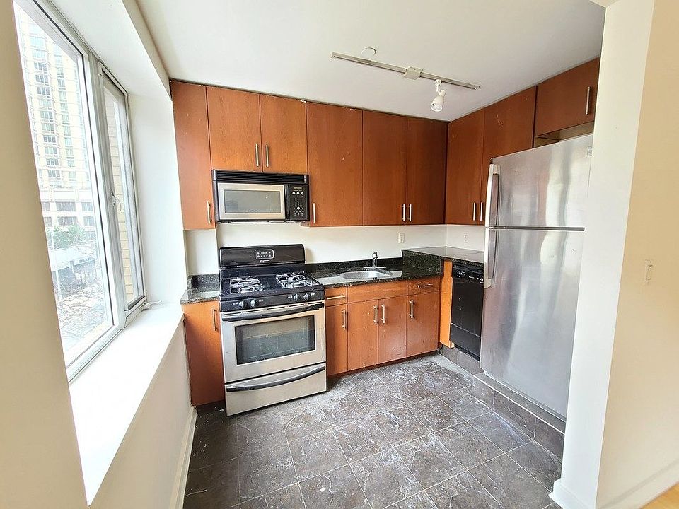1st image of 312 W 53rd St #3B