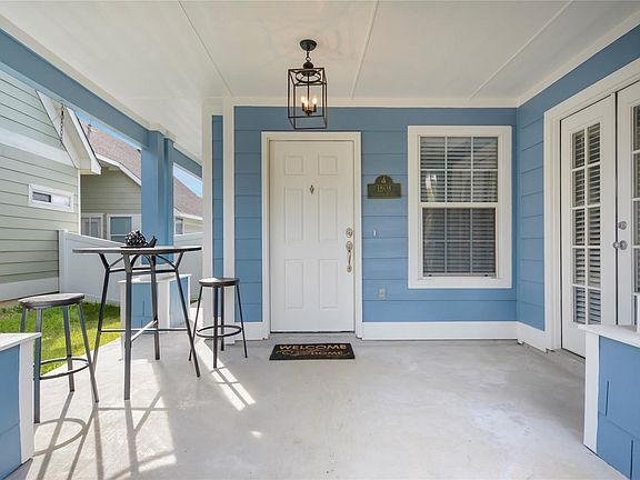2nd image of 1808 Forsythe Dr