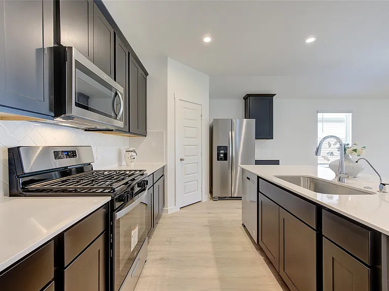 8038 Tropea Dr — Photo 15