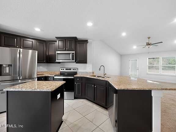 4th image of 3180 NOBLE Court