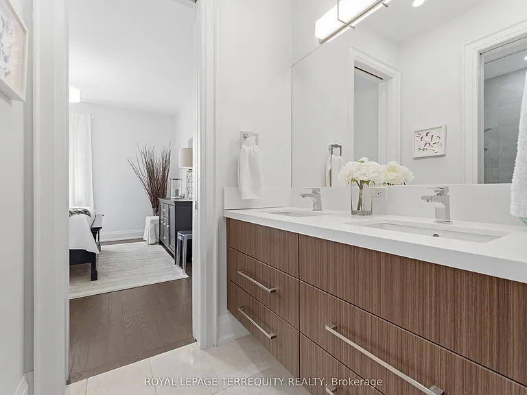 130 Edgecroft Rd — Photo 29