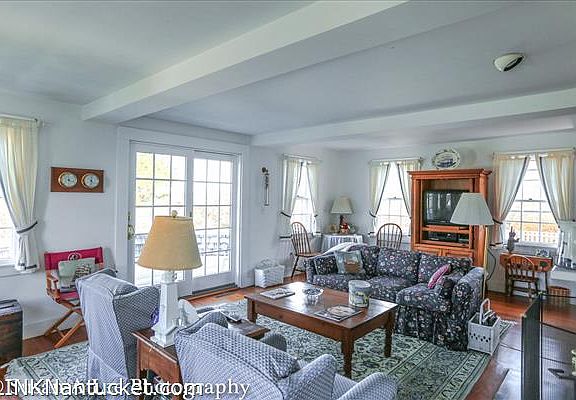 Spacious living room with fireplace