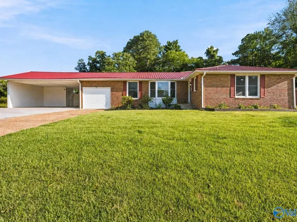 7612 Holland Dr SW, Huntsville, AL 35802