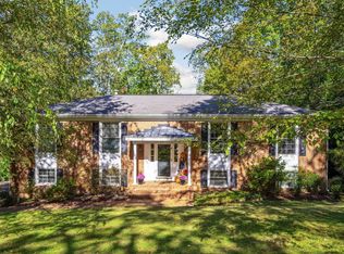 215 Arrow Dr, Signal Mountain, TN 37377