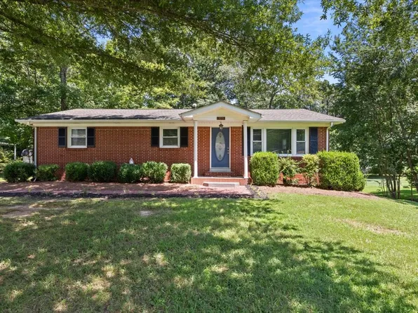 353 Powers Blvd, Waverly, TN 37185