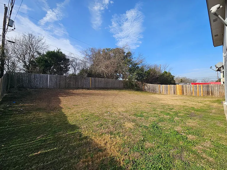1108 Circle M Dr #A — Photo 10