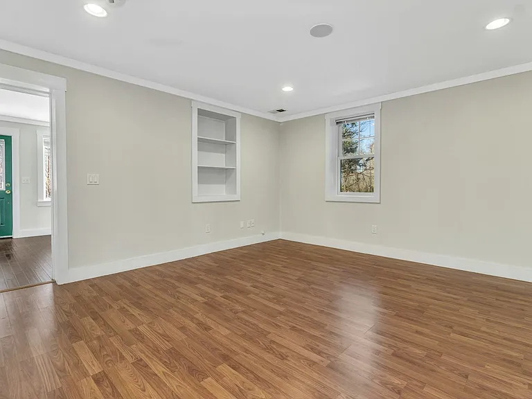 116 Unaka Ave #2 — Photo 10