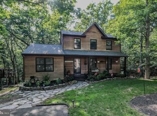 320 Overlook Dr, Cross Junction, VA 22625
