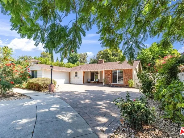 13024 Weddington St, Van Nuys, CA 91401