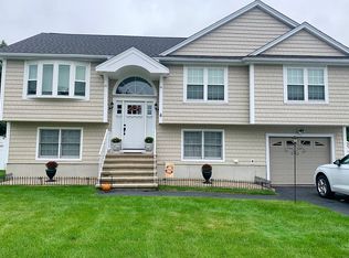 4 Cortland Cir, Woburn, MA 01801