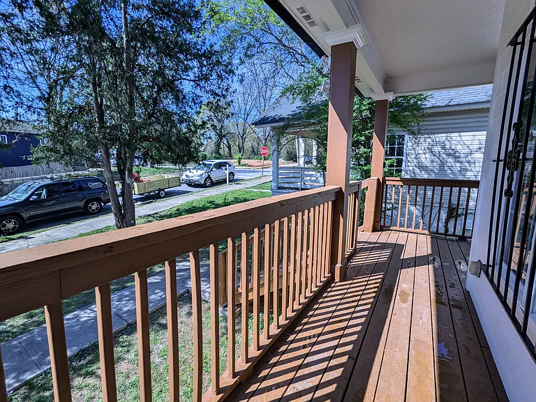 513 Roy St SW — Photo 3
