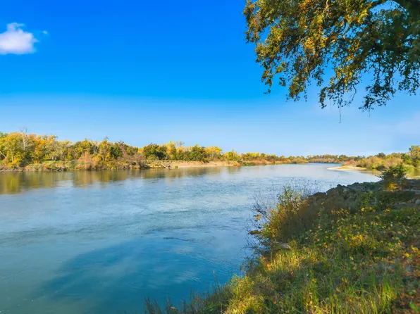 11705 Parey Ave, Red Bluff, CA 96080