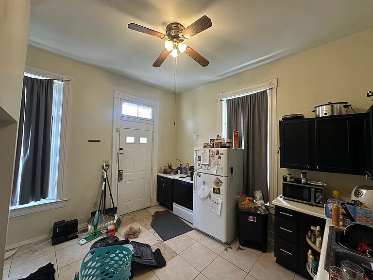 319 Hilton Pl #1 — Photo 5