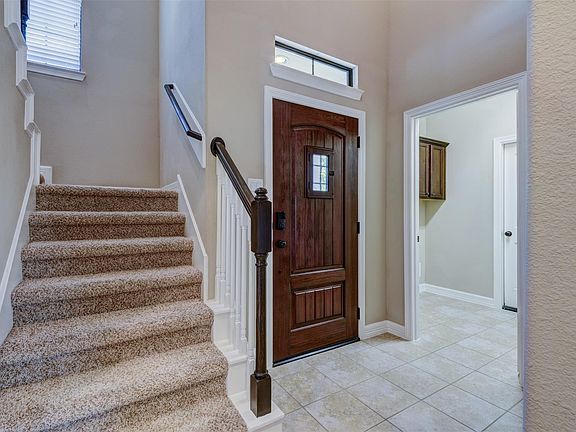4th image of 25151 Alina Ln
