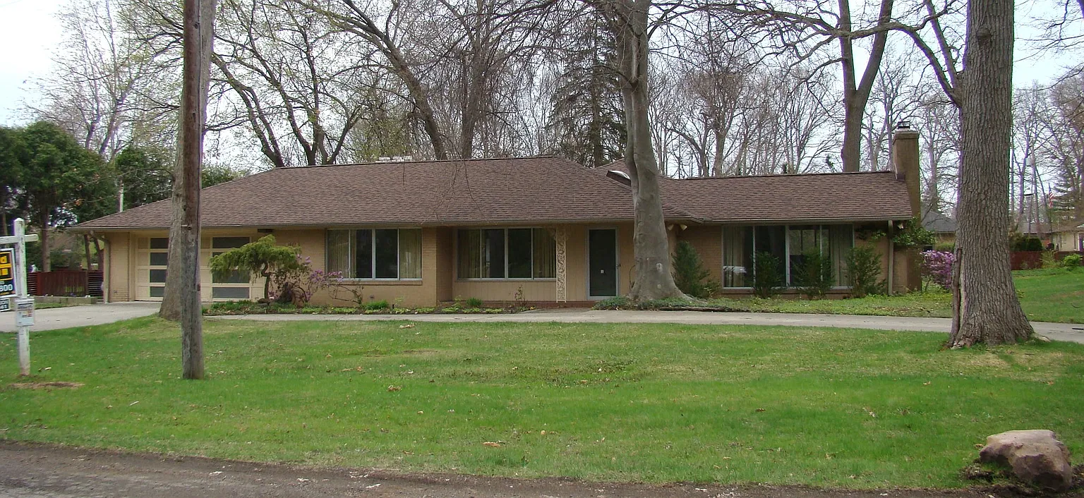 1607 Herkimer Dr photo 1