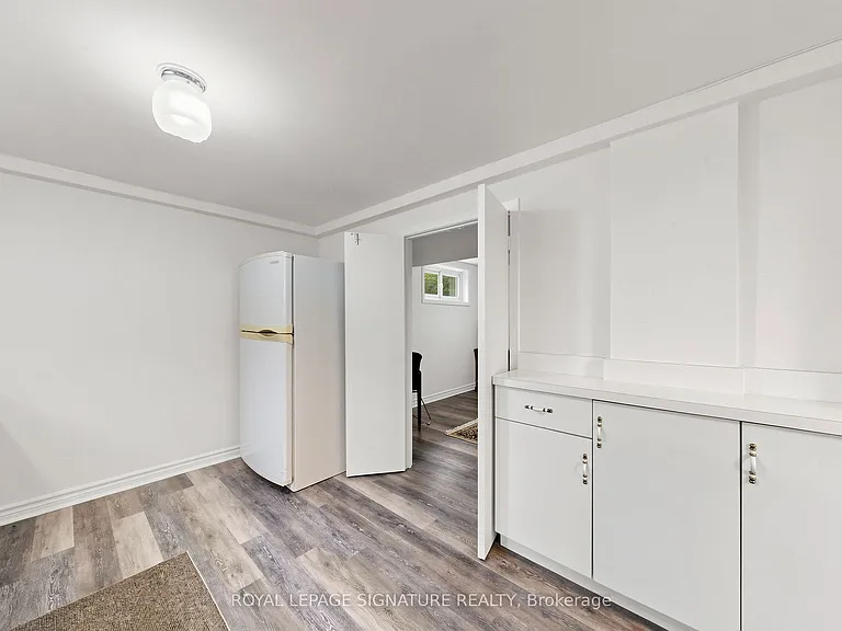 103 Cummer Ave #LOWER — Photo 14