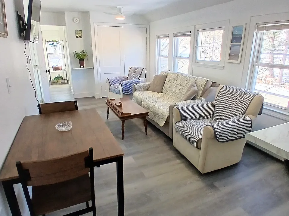 57 Cedar Ave #7
