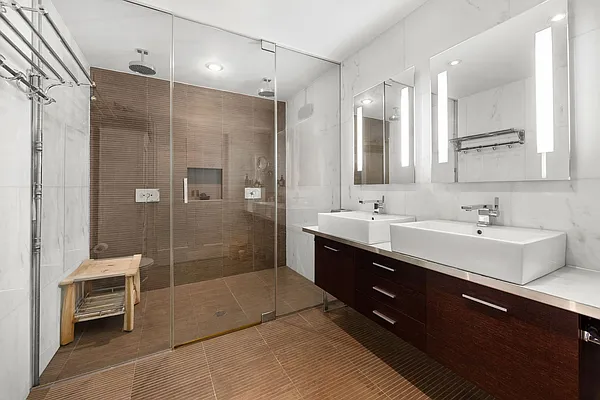 Sold by Compass | media 7