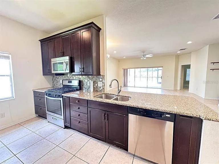 20719 Great Laurel Ave — Photo 17