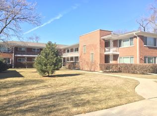724 N Western Ave APT D104, Park Ridge, IL 60068
