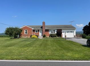 95 Swamp Bridge Rd, Reinholds, PA 17569