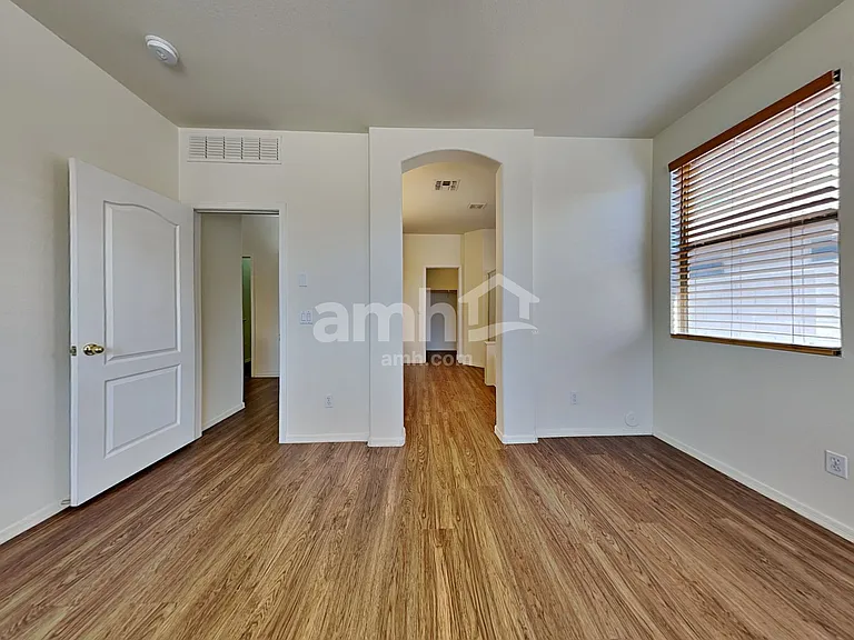 12363 W Jackson St — Photo 18