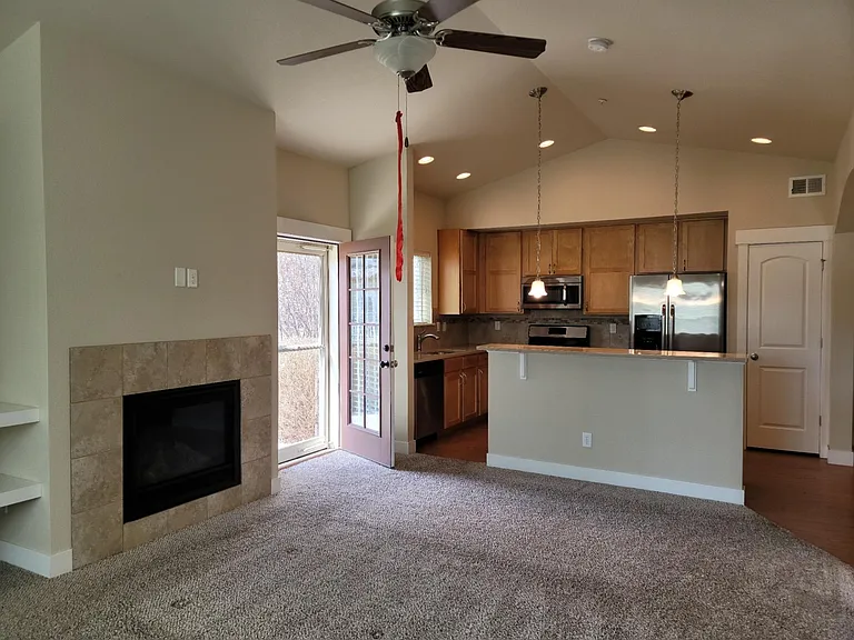 3814 Steelhead St #C — Photo 9