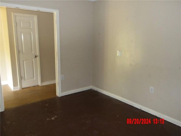 5453 Fairview Dr W, Wilmer, AL 36587