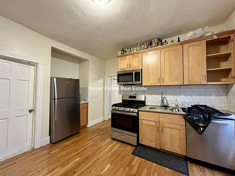 114 Thornton St #1 — Photo 8
