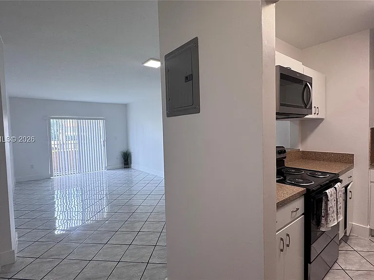 6090 W Flagler St #107 — Photo 14