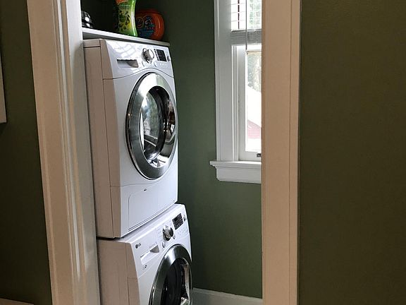In-unit laundry