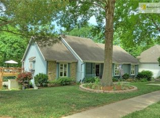 1517 NW 18th St, Blue Springs, MO 64015