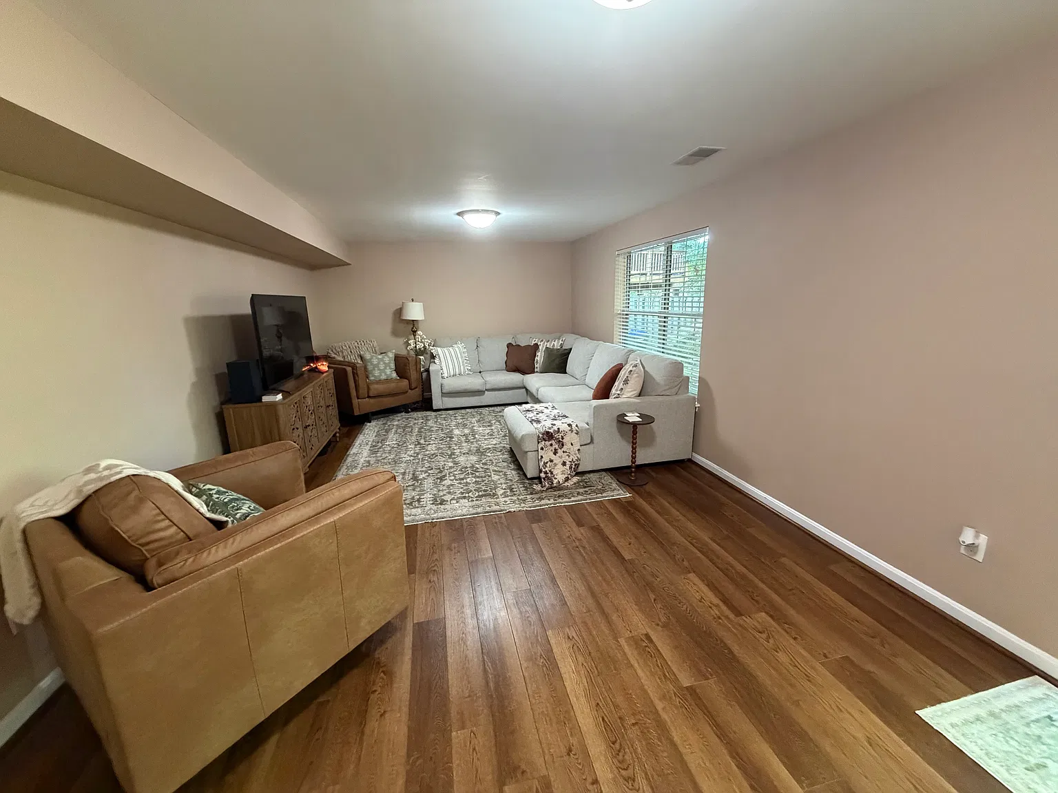 1 bed, 1200 sqft, $1,650 — Photo 4