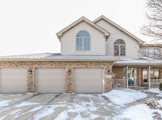 11261 Laura Ln, Frankfort, IL 60423