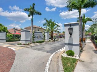 1065 NE 40th Rd, Homestead, FL 33033