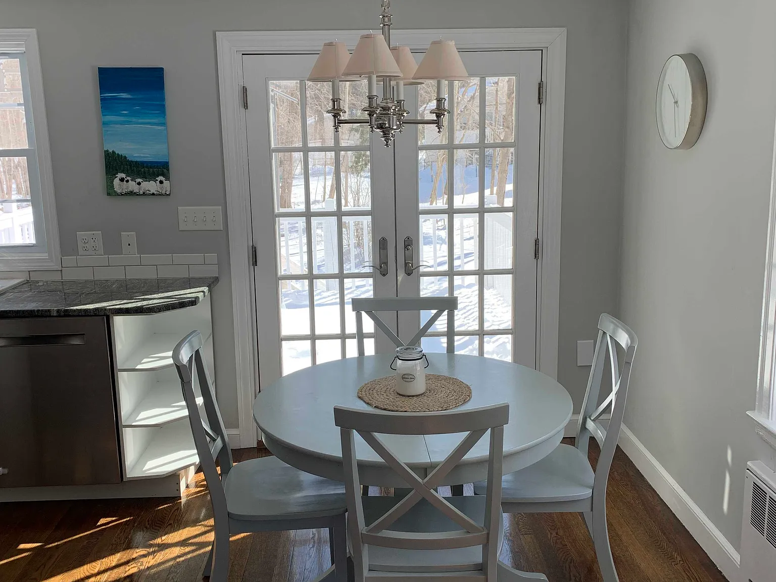 Bedford Cape; 4 Bed, 1.5 Baths — Photo 4