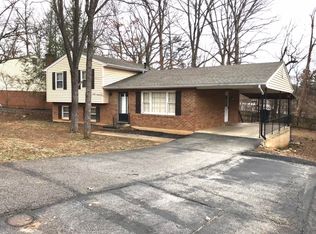 3622 Meadowlark Rd, Roanoke, VA 24018