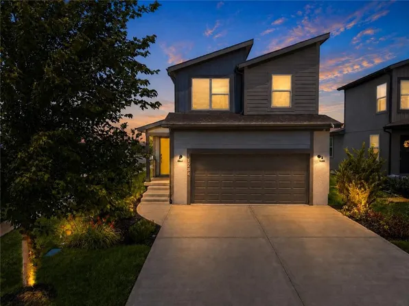 13334 W 180th Ter, Overland Park, KS 66013