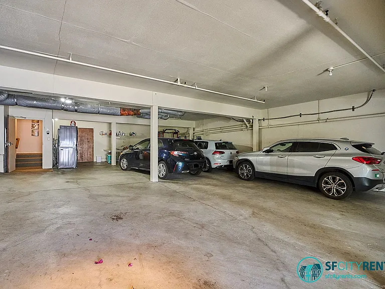 1043 Dolores St — Photo 22