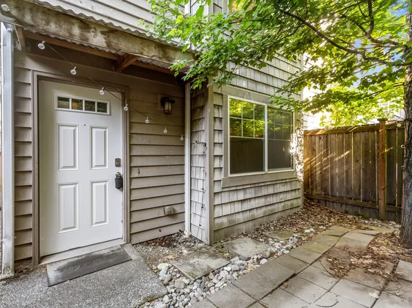 7552 12th Ave NE Unit A, Seattle, WA 98115